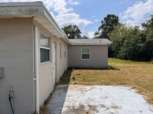 2011 51st Ct, Fort Pierce FL  34947-1683 exterior