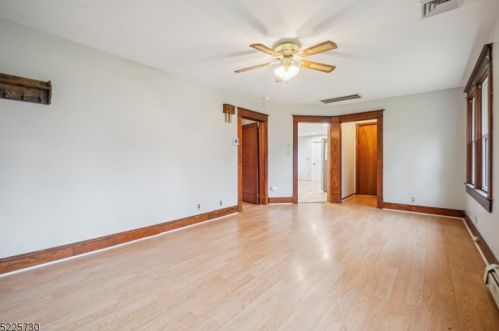 351 Belvidere Ave, Washington NJ  07882-1001 exterior