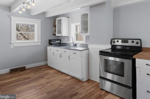 3107 Flint Hl Rd, Adamstown MD 21710-9210 exterior