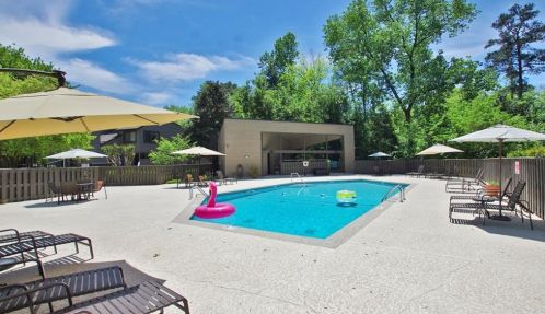 402 Cedar Chase Cir, Atlanta GA 30324-4294 exterior