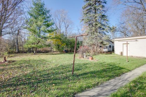 38034 North Shore Ave, Waukegan IL 60087-1647 exterior