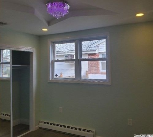 90 Birch Ln, Valley Stream NY 11581-2633 exterior