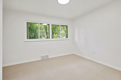 2302 Marbury Rd, Pittsburgh PA  15221-3670 exterior