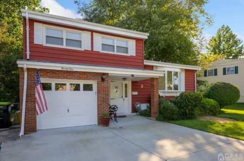 21 Cindy St, Old Bridge, NJ 08857-3001