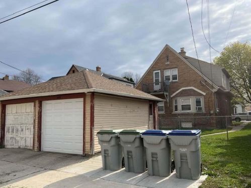 3893 41st St, Milwaukee, WI 53216-3065