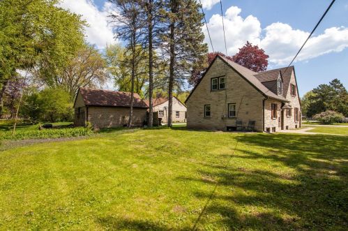 8051 37th St, Milwaukee WI  53209-1503 exterior