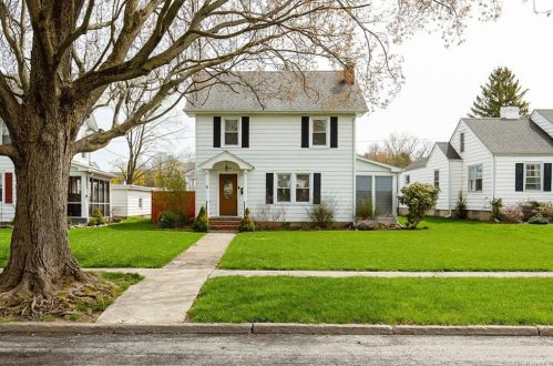 45 Mitchell Ave, Poughkeepsie NY 12603-3420 exterior