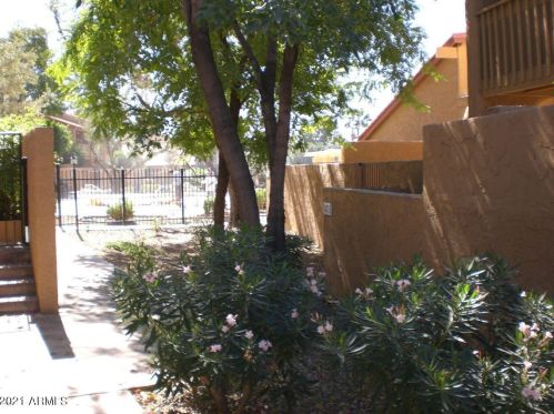 8420 Central Ave, Phoenix, AZ 85020-3538