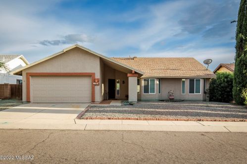 1501 Cyn Shadows Ln, Tucson AZ 85737-7716 exterior