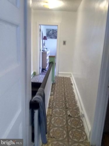 1298 Sheridan St, Camden NJ 08104-1702 exterior