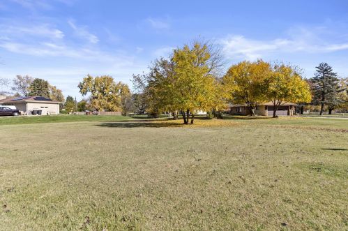 5193 Tuckaway Dr, Milwaukee WI 53221-3743 exterior