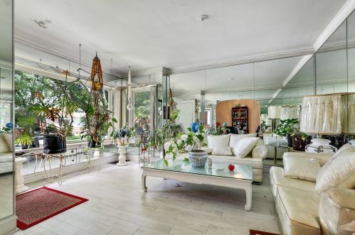 9215 Throop St, Chicago, IL 60620-3660