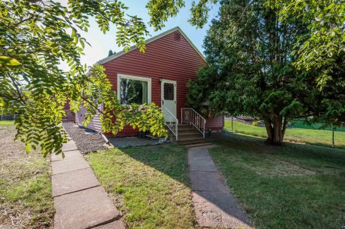 215 70th Ave, Duluth, MN 55807-1807