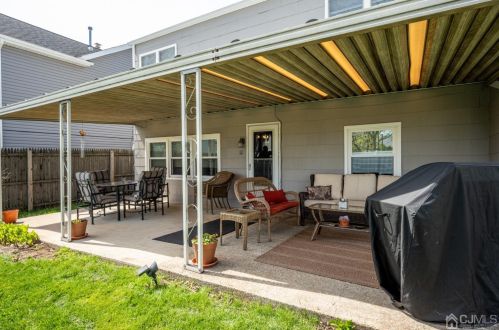 134 Brown Ave, Iselin NJ 08830-2502 exterior