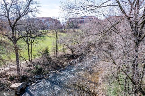 2144 Newport Pl, Washington DC 20037-3002 exterior