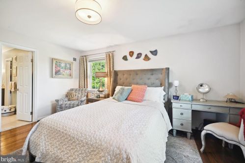 9101 Cherbourg Dr, Rockville MD 20854-3107 exterior