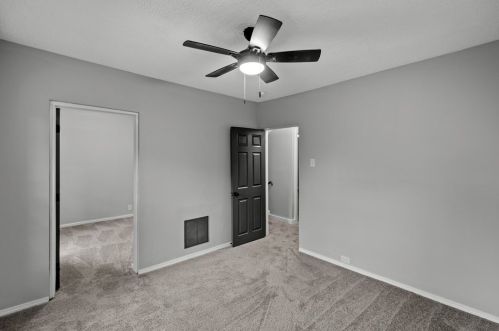 2701 Homehurst Ave, Pittsburgh PA 15234-3160 exterior