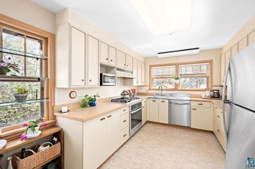 5418 London Rd, Duluth MN 55804-2511 exterior