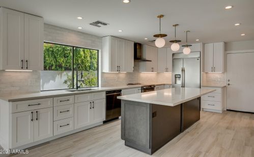 7614 20th St, Phoenix AZ  85020-4703 exterior