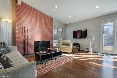 8708 Camden St, Alexandria VA 22308-2318 exterior