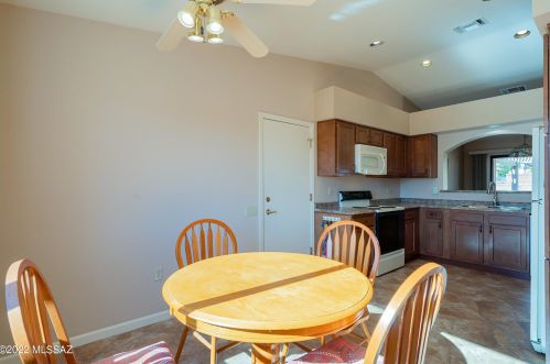 850 Belltower Dr, Green Valley AZ 85614-3268 exterior