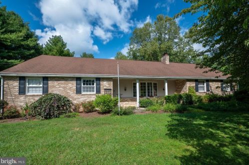 233 Old State Rd, Limerick PA 19468-3116 exterior