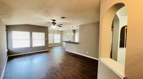 4501 Bremner Dr, Austin TX  78749-3646 exterior