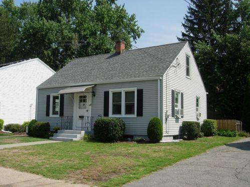69 Powell Ave, Springfield, MA 01118-2165