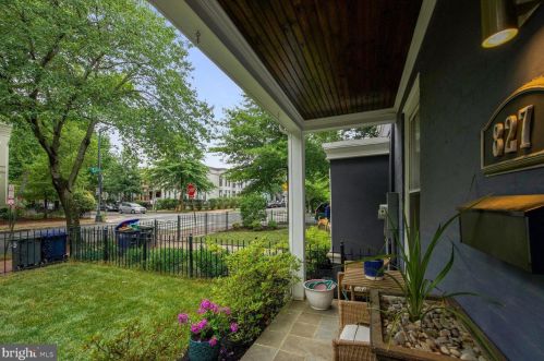 827 9th St, Washington DC  20002-3731 exterior