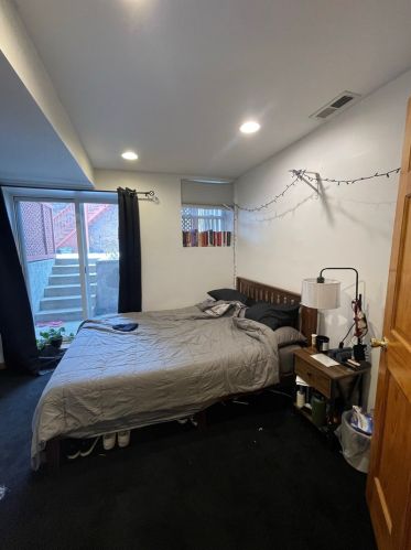 2746 Ashland Ave, Chicago IL 60657-6564 exterior