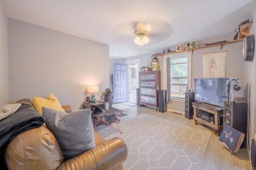 26 Mt Pleasant St, Derby CT 06418-2043 exterior