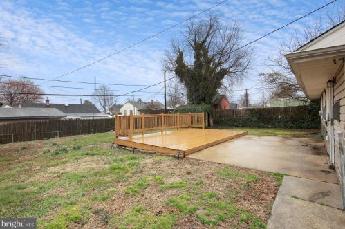 160 Cross Ave, New Castle, DE 19720-2054