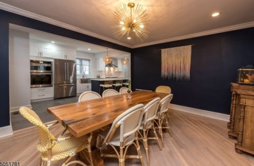 16 Burroughs Way, Maplewood NJ 07040-1410 exterior