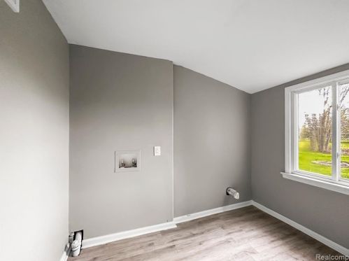 19433 22 Mile Rd, Macomb Township MI 48044-1706 exterior