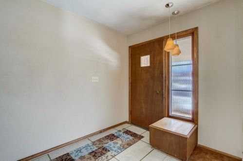 9728 Langlade St, Milwaukee WI 11032-1321 exterior