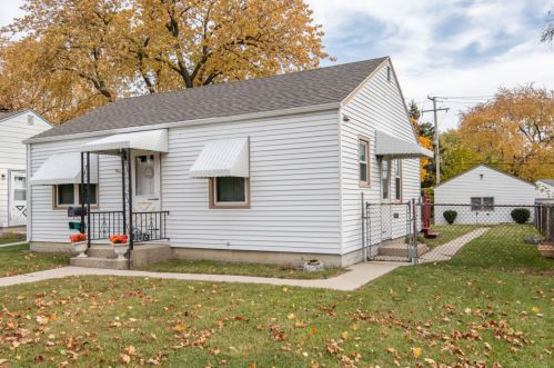 3020 68th St, Milwaukee, WI 53219-2914