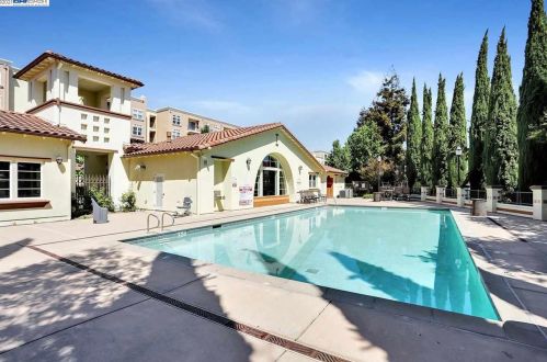 800 Abel St, Milpitas CA 95035-8693 exterior