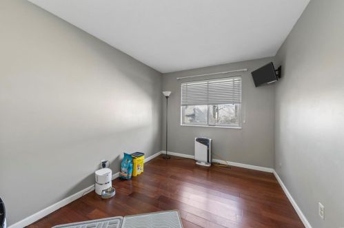 8757 Santa Bella Dr D, Hazelwood MO 63042-2917 exterior