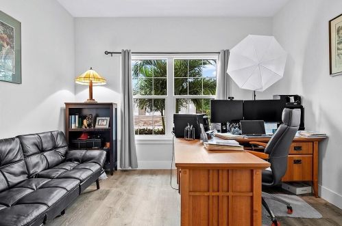 294 Ridgecrest Dr, Fort Pierce FL  34953-8303 exterior