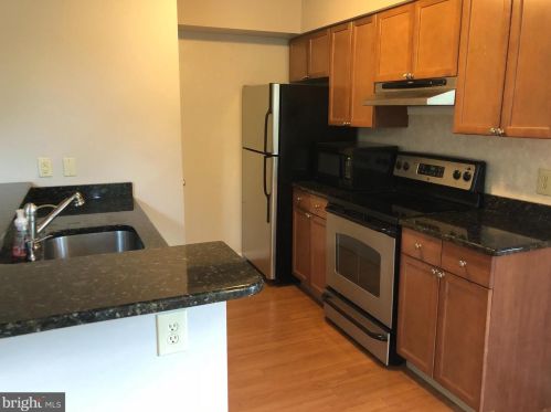 816 Foxmeadow Dr, Limerick PA 19468-1536 exterior