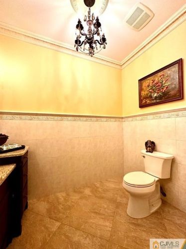 21 Southfield Rd, Edison NJ 08820-3141 exterior