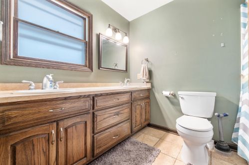 149 Bolivar Ave, Milwaukee WI  53207-5001 exterior