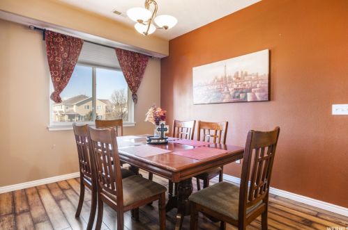 7381 Brittany Town Dr, Taylorsville UT 84084-4609 exterior