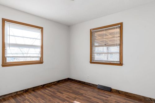 1503 Finn Dr, Lebanon MO 65536-3950 exterior