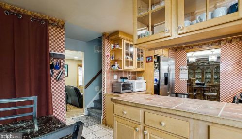 1908 Greymont St, Philadelphia PA 19116-3916 exterior