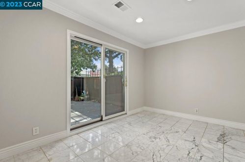 372 Camelback Rd, Concord CA  94523-1357 exterior