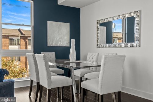 654 13 St, Philadelphia PA 19123-2427 exterior