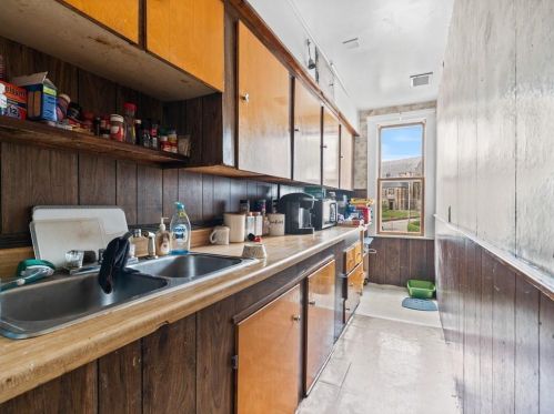 88 Prospect St, Woonsocket RI 02895-1910 exterior