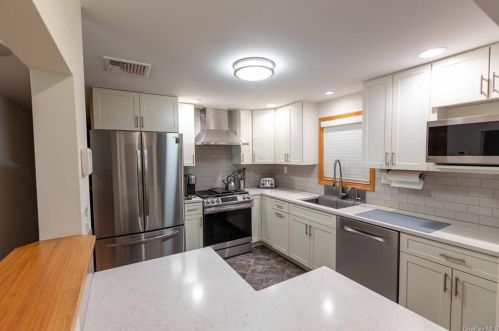 69 Newburgh Rd, Patterson NY 12563-1804 exterior