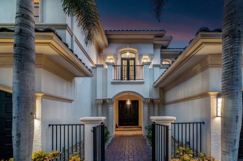 17894 Monte Vis Dr, Boca Raton FL 33496-1057 exterior
